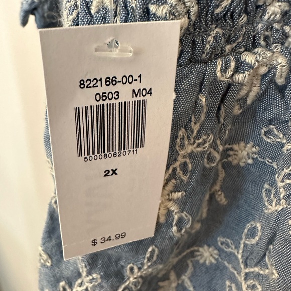 New peplum style blouse with a stretchy back in sz2X - Picture 4 of 4